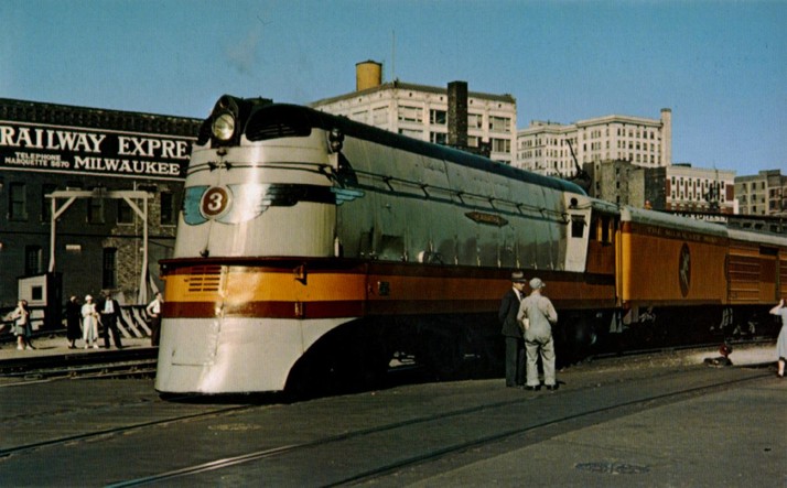 Hiawatha 4-4-2 4.jpg